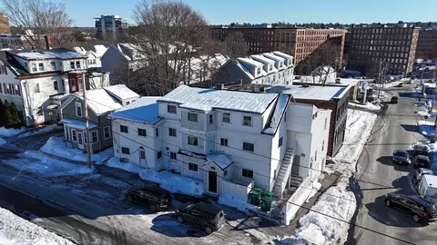 34 Grand Ave, Haverhill, MA 01830