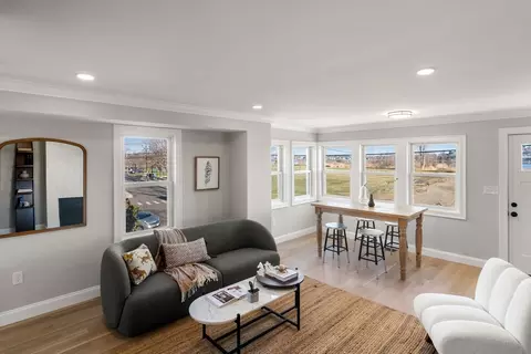 65 Bay View Ave #65, Winthrop, MA 02152