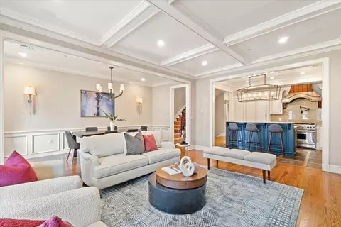 273 Beacon St #3, Boston, MA 02116
