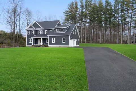 10 Chatham Ln, Danvers, MA 01923
