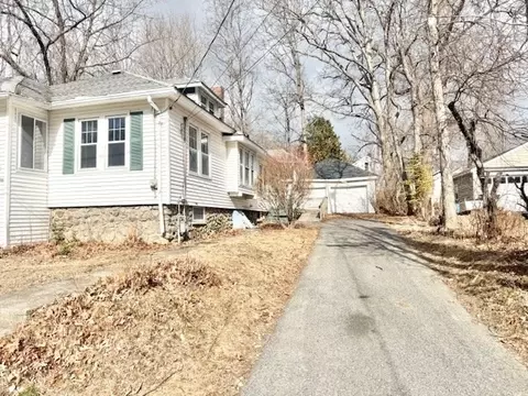 42 N Worcester Ave, Worcester, MA 01606 photo 8