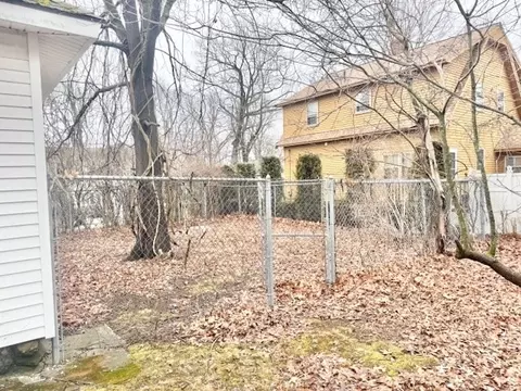 42 N Worcester Ave, Worcester, MA 01606 photo 6