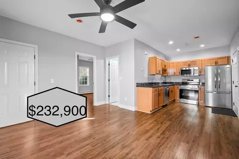131 Stewart St #1A, Fall River, MA 02720
