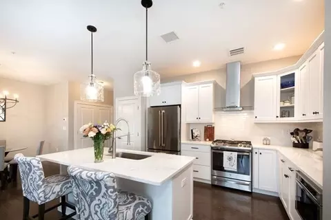 45 Plaza Way #404, Plymouth, MA 02360