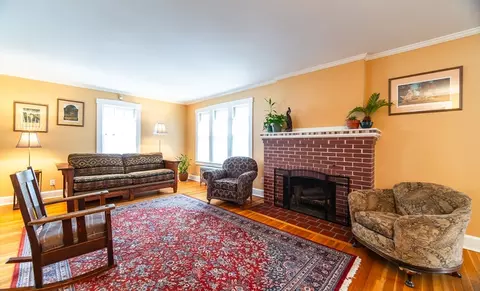 48 Perkins St, Springfield, MA 01118 photo 2