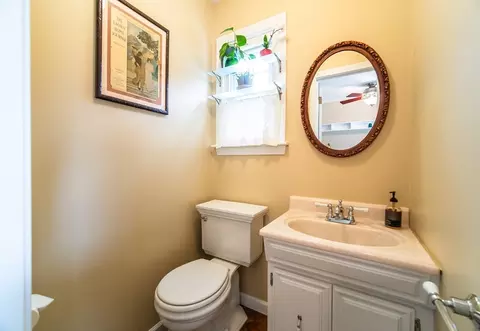 48 Perkins St, Springfield, MA 01118 photo 13