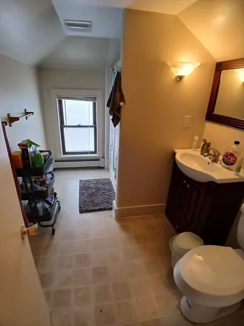 Bath - 26 Elbridge St, Worcester, MA 01609 photo 2 of 3