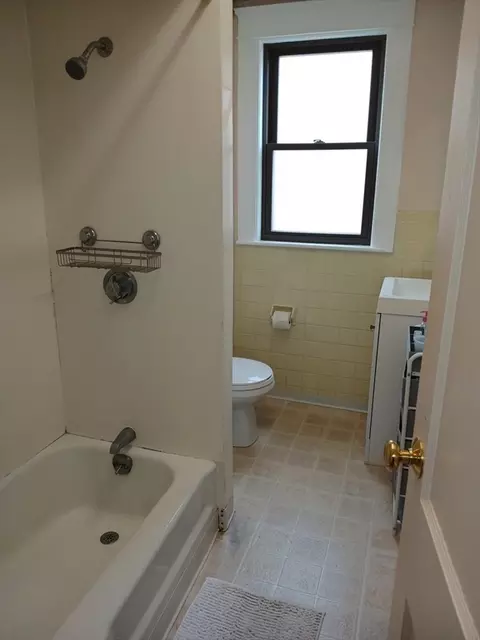Bath - 26 Elbridge St, Worcester, MA 01609 photo 1 of 3