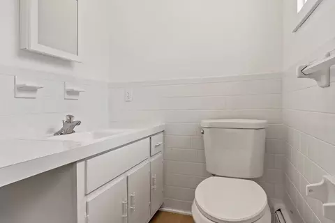 Bath - 193 Jepson St, Fall River, MA 02723 photo 1 of 3