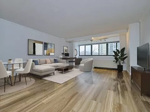 2 Hawthorne Pl #6G, Boston, MA 02114