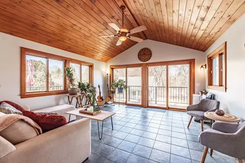 8 Hadley Pl, Hadley, MA 01035 photo 8