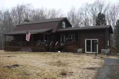 276 Hilton Ln, Swansea, MA 02777