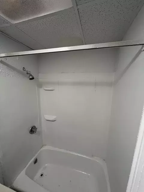 Bath - 181 Division St, Fall River, MA 02721 photo 1 of 1
