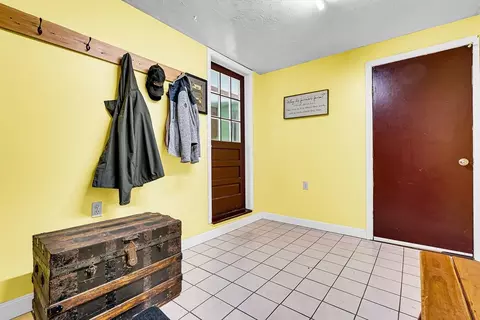 Entry Way - 102 Lower Gore Rd, Webster, MA 01570 photo 1 of 3