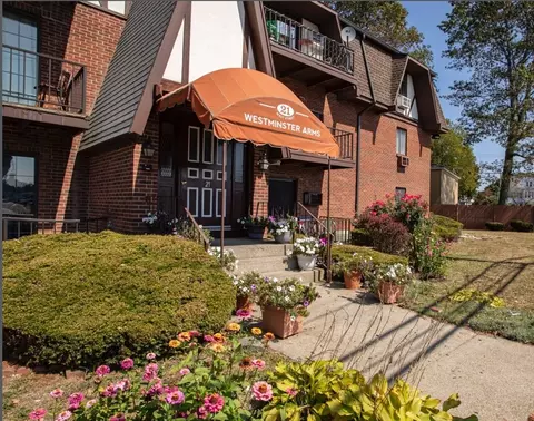 21 West St #A3, Randolph, MA 02368