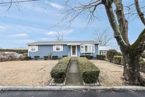 Exterior - 261 Adelaide St, Fall River, MA 02721 photo 3 of 5