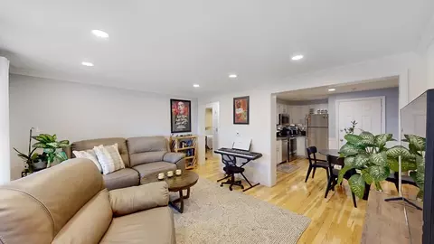 Living - 5 Washington St #11, Medford, MA 02155 photo 1 of 1