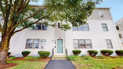 5 Washington St #11, Medford, MA 02155