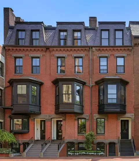 160 Mount Vernon St, Boston, MA 02108