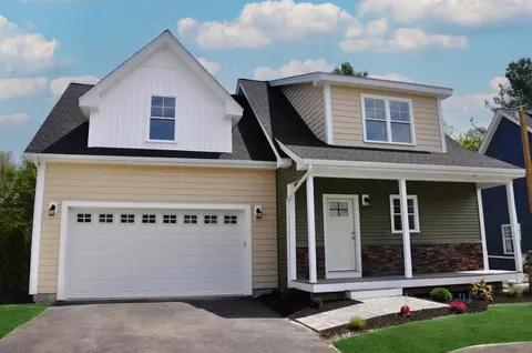 29 Willow Pond Cir #29, Medway, MA 02053