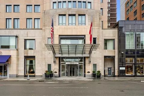 776 Boylston St #E10C, Boston, MA 02199