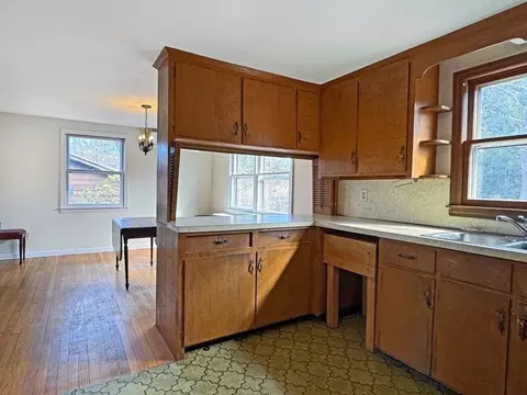 185 Middle St, Amherst, MA 01002 photo 8