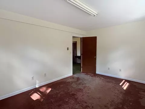 185 Middle St, Amherst, MA 01002 photo 21