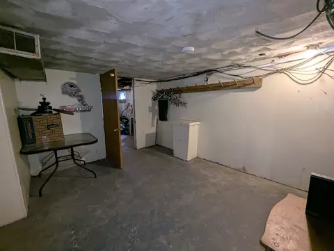 32 Acushnet Ave, Springfield, MA 01105 photo 35