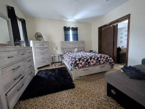 32 Acushnet Ave, Springfield, MA 01105 photo 6