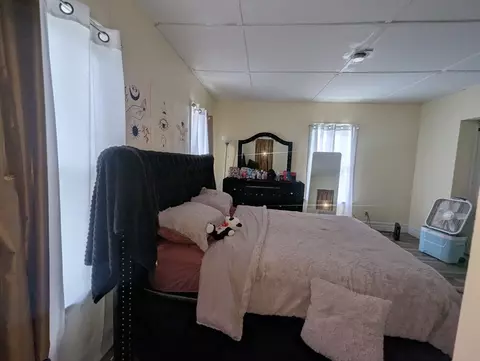 32 Acushnet Ave, Springfield, MA 01105 photo 18
