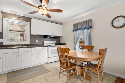 235 Dorset St, Springfield, MA 01108 photo 13