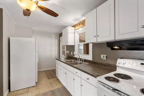 235 Dorset St, Springfield, MA 01108 photo 16