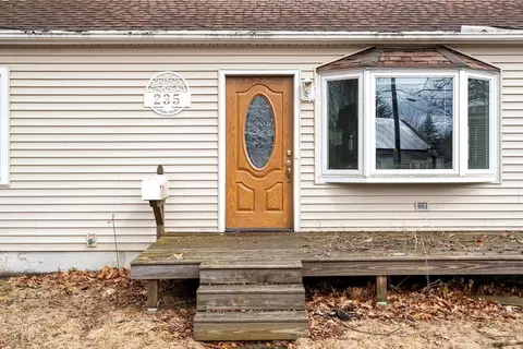 235 Dorset St, Springfield, MA 01108 photo 6