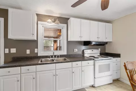 235 Dorset St, Springfield, MA 01108 photo 14
