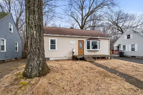 235 Dorset St, Springfield, MA 01108 photo 3