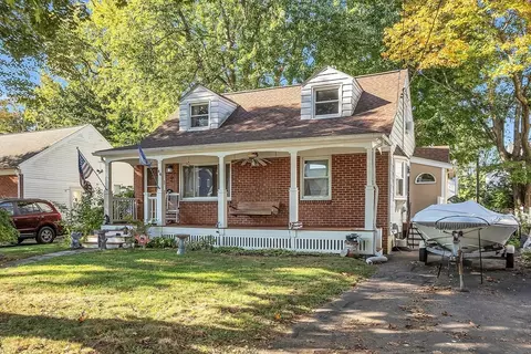 44 Bither St, Springfield, MA 01118