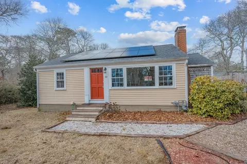 10 Ginger Plum Ln, Yarmouth, MA 02664