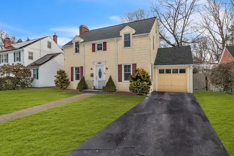 65 Bangor St, Springfield, MA 01118