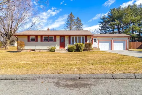 63 Loomis Dr, Chicopee, MA 01020