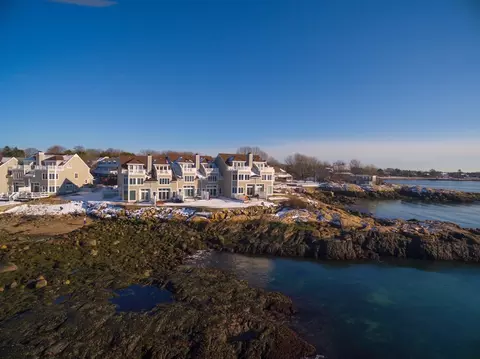 22 Raven Ln #D-4, Gloucester, MA 01930 photo 2