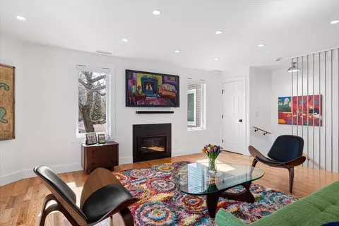 Living - 69 Pointe Rok Dr #69, Worcester, MA 01604 photo 1 of 4