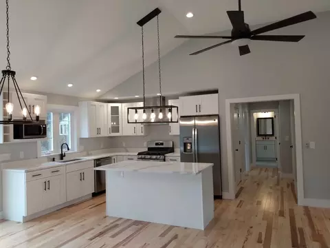 Entry Way - 55 Eastern Ave, Deerfield, MA 01342 photo 2 of 2