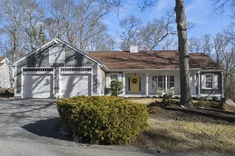 9 Juniper Ridge Ln #9, Dartmouth, MA 02748