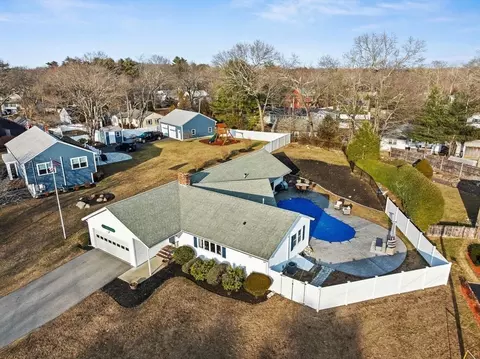 34 Inman Rd, Weymouth, MA 02188
