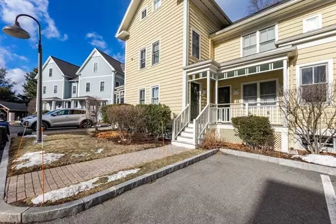 7 Russell Pl #7, Arlington, MA 02474