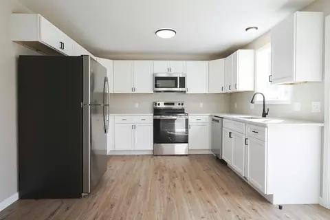 182 Jasper St, Springfield, MA 01109 photo 4
