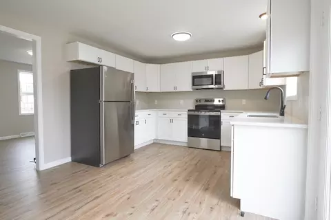 182 Jasper St, Springfield, MA 01109 photo 3