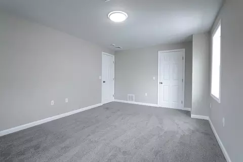 182 Jasper St, Springfield, MA 01109 photo 12