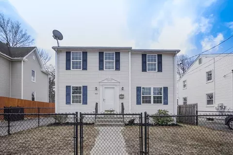 182 Jasper St, Springfield, MA 01109 photo 2
