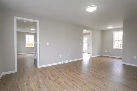182 Jasper St, Springfield, MA 01109 photo 10
